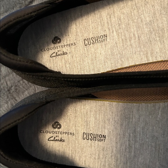 Clarks Black and Leopard Print Cloudsteppers Women's Loafers size 9 - Picture 2 of 7